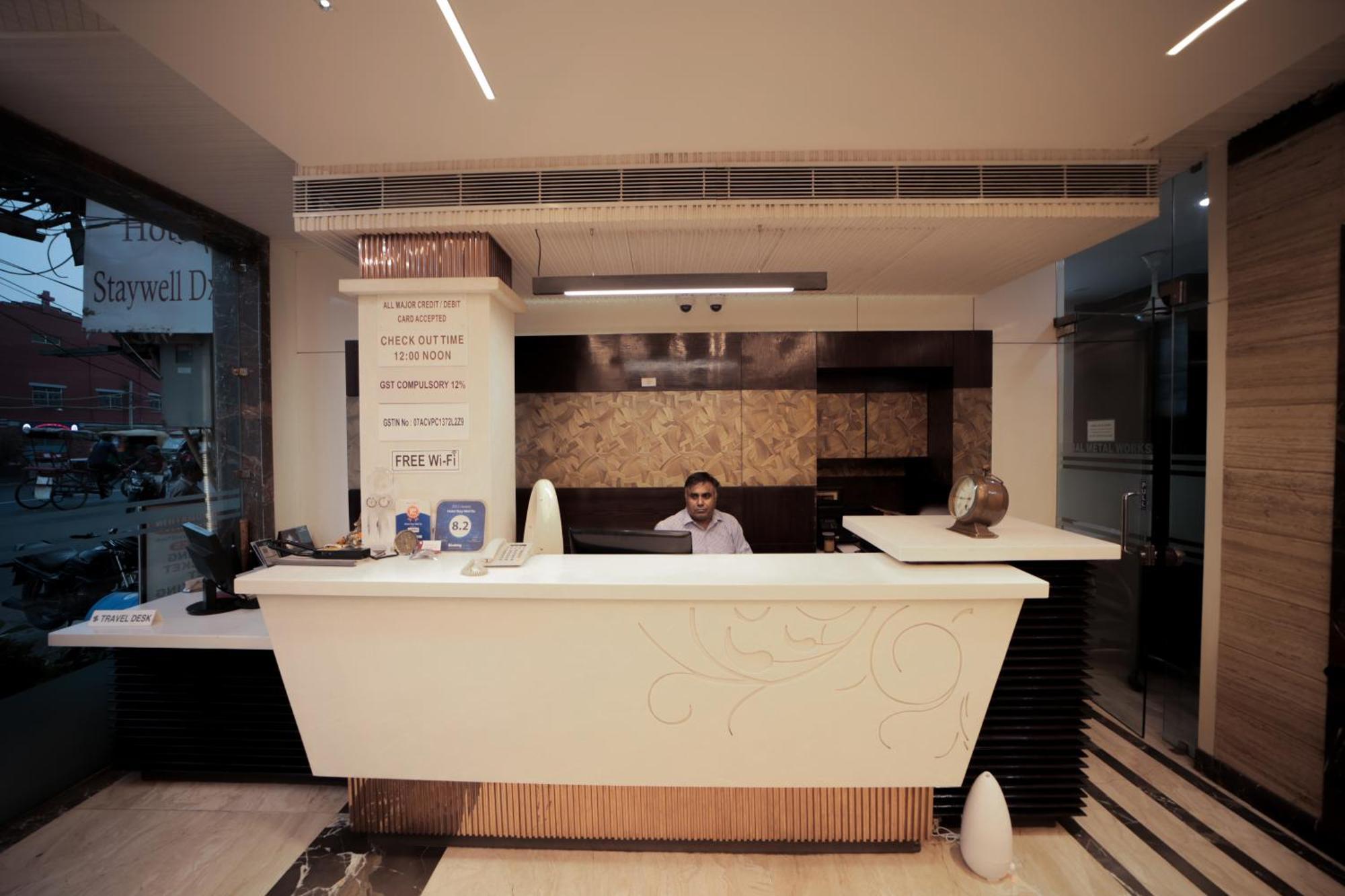 Hotel Stay Well Dx Ню Делхи Екстериор снимка